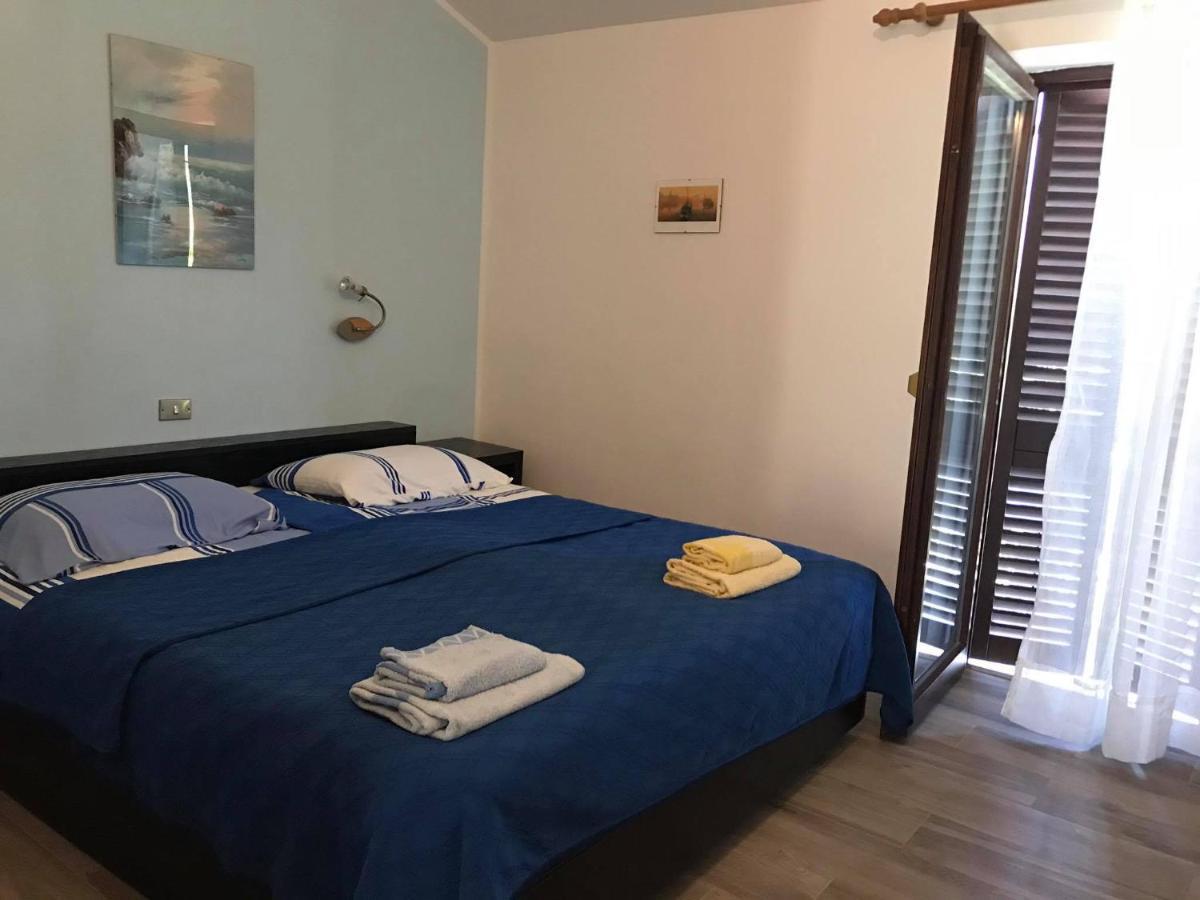 Draga Rooms Njivice Exterior photo