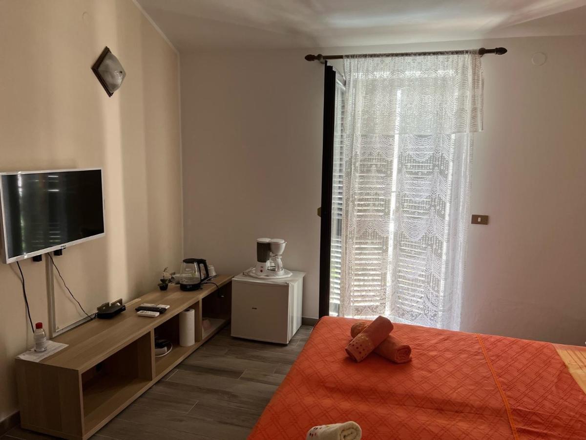 Draga Rooms Njivice Exterior photo