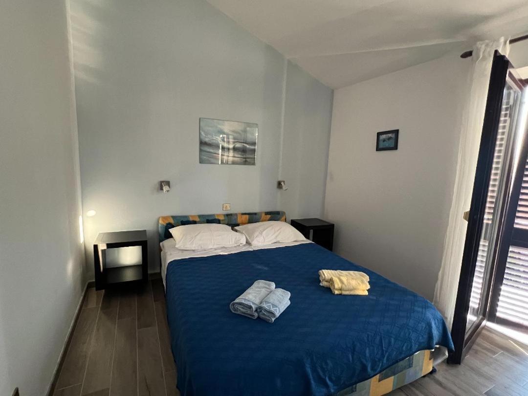 Draga Rooms Njivice Exterior photo